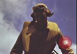 Standbild Piloten von VF-3 an Deck der USS Yorktown (CV-5) in der Schlacht von Midway Pazifik, 1942, aus Sekunde 33 historischem Filmmaterial Videoclip 65675074721