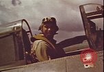 Standbild Piloten von VF-3 an Deck der USS Yorktown (CV-5) in der Schlacht von Midway Pazifik, 1942, aus Sekunde 49 historischem Filmmaterial Videoclip 65675074721