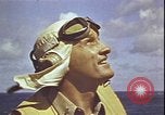 Standbild Piloten von VF-3 an Deck der USS Yorktown (CV-5) in der Schlacht von Midway Pazifik, 1942, aus Sekunde 57 historischem Filmmaterial Videoclip 65675074721