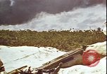 Immagine di Piloti statunitensi di essere soccorsi in mare da parte di velivoli costruttiva PBY Isola di Midway, 1942, secondo 24 filmato di repertorio 65675074722