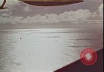 Immagine di Piloti statunitensi di essere soccorsi in mare da parte di velivoli costruttiva PBY Isola di Midway, 1942, secondo 56 filmato di repertorio 65675074722