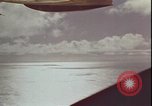 Immagine di Piloti statunitensi di essere soccorsi in mare da parte di velivoli costruttiva PBY Isola di Midway, 1942, secondo 59 filmato di repertorio 65675074722