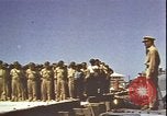 Image le Major James Roosevelt l'île Midway, 1942, de la seconde 21 séquences d'archives historiques vidéo 65675074723