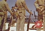 Image le Major James Roosevelt l'île Midway, 1942, de la seconde 31 séquences d'archives historiques vidéo 65675074723