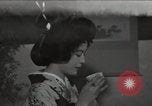 Standbild kimono fashion parade Japan, 1939, aus Sekunde 1 historischem Filmmaterial Videoclip 65675074745