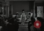 Standbild kimono fashion parade Japan, 1939, aus Sekunde 17 historischem Filmmaterial Videoclip 65675074745