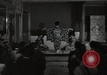 Standbild kimono fashion parade Japan, 1939, aus Sekunde 21 historischem Filmmaterial Videoclip 65675074745