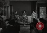 Standbild kimono fashion parade Japan, 1939, aus Sekunde 34 historischem Filmmaterial Videoclip 65675074745