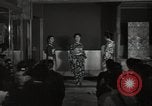 Standbild kimono fashion parade Japan, 1939, aus Sekunde 38 historischem Filmmaterial Videoclip 65675074745