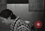 Standbild kimono fashion parade Japan, 1939, aus Sekunde 17 historischem Filmmaterial Videoclip 65675074747