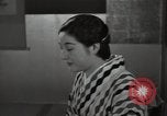 Standbild kimono fashion parade Japan, 1939, aus Sekunde 26 historischem Filmmaterial Videoclip 65675074747