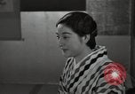 Standbild kimono fashion parade Japan, 1939, aus Sekunde 30 historischem Filmmaterial Videoclip 65675074747