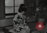 Standbild kimono fashion parade Japan, 1939, aus Sekunde 36 historischem Filmmaterial Videoclip 65675074747