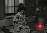 Standbild kimono fashion parade Japan, 1939, aus Sekunde 42 historischem Filmmaterial Videoclip 65675074747