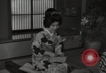 Standbild kimono fashion parade Japan, 1939, aus Sekunde 43 historischem Filmmaterial Videoclip 65675074747