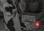 Standbild kimono fashion parade Japan, 1939, aus Sekunde 49 historischem Filmmaterial Videoclip 65675074747