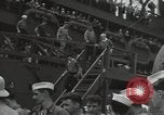 Standbild Überlebenden der USS Yorktown Oahu Hawaii USA, 1942, aus Sekunde 12 historischem Filmmaterial Videoclip 65675074760