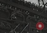 Standbild Überlebenden der USS Yorktown Oahu Hawaii USA, 1942, aus Sekunde 21 historischem Filmmaterial Videoclip 65675074760
