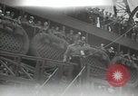 Standbild Überlebenden der USS Yorktown Oahu Hawaii USA, 1942, aus Sekunde 22 historischem Filmmaterial Videoclip 65675074760