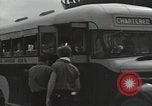Standbild Überlebenden der USS Yorktown Oahu Hawaii USA, 1942, aus Sekunde 24 historischem Filmmaterial Videoclip 65675074760