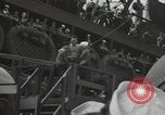 Standbild Überlebenden der USS Yorktown Oahu Hawaii USA, 1942, aus Sekunde 31 historischem Filmmaterial Videoclip 65675074760