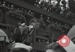 Standbild Überlebenden der USS Yorktown Oahu Hawaii USA, 1942, aus Sekunde 36 historischem Filmmaterial Videoclip 65675074760