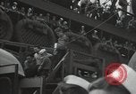 Standbild Überlebenden der USS Yorktown Oahu Hawaii USA, 1942, aus Sekunde 37 historischem Filmmaterial Videoclip 65675074760