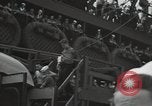 Standbild Überlebenden der USS Yorktown Oahu Hawaii USA, 1942, aus Sekunde 38 historischem Filmmaterial Videoclip 65675074760