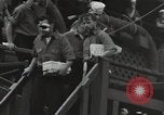 Standbild Überlebenden der USS Yorktown Oahu Hawaii USA, 1942, aus Sekunde 42 historischem Filmmaterial Videoclip 65675074760