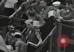 Standbild Überlebenden der USS Yorktown Oahu Hawaii USA, 1942, aus Sekunde 48 historischem Filmmaterial Videoclip 65675074760