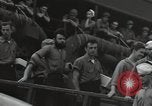 Standbild Überlebenden der USS Yorktown Oahu Hawaii USA, 1942, aus Sekunde 58 historischem Filmmaterial Videoclip 65675074760