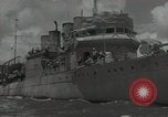 Image survivants du USS Yorktown Oahu Hawaii USA, 1942, de la seconde 29 séquences d'archives historiques vidéo 65675074761