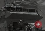 Image survivants du USS Yorktown Oahu Hawaii USA, 1942, de la seconde 33 séquences d'archives historiques vidéo 65675074761