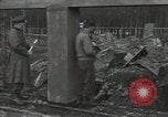 Standbild Allgemeine Lucian Truscott Ebenhausen Deutschland, 1945, aus Sekunde 60 historischem Filmmaterial Videoclip 65675074777