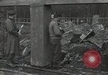 Standbild Allgemeine Lucian Truscott Ebenhausen Deutschland, 1945, aus Sekunde 61 historischem Filmmaterial Videoclip 65675074777