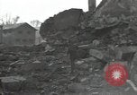 Standbild Ruinen der Fabrik Ebenhausen Krieg Anlage Ebenhausen Deutschland, 1945, aus Sekunde 3 historischem Filmmaterial Videoclip 65675074780