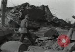 Standbild Ruinen der Fabrik Ebenhausen Krieg Anlage Ebenhausen Deutschland, 1945, aus Sekunde 17 historischem Filmmaterial Videoclip 65675074780