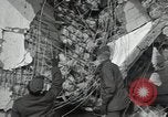 Standbild Ruinen der Fabrik Ebenhausen Krieg Anlage Ebenhausen Deutschland, 1945, aus Sekunde 53 historischem Filmmaterial Videoclip 65675074780