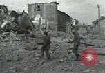 Standbild Ruinen der Fabrik Ebenhausen Krieg Anlage Ebenhausen Deutschland, 1945, aus Sekunde 56 historischem Filmmaterial Videoclip 65675074780