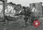 Standbild Ruinen der Fabrik Ebenhausen Krieg Anlage Ebenhausen Deutschland, 1945, aus Sekunde 59 historischem Filmmaterial Videoclip 65675074780