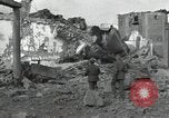 Standbild Ruinen der Fabrik Ebenhausen Krieg Anlage Ebenhausen Deutschland, 1945, aus Sekunde 60 historischem Filmmaterial Videoclip 65675074780