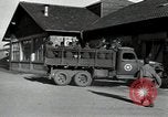 Standbild deutschen Gefangenen Bad Tölz Deutschland, 1945, aus Sekunde 46 historischem Filmmaterial Videoclip 65675074781