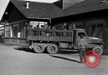 Standbild deutschen Gefangenen Bad Tölz Deutschland, 1945, aus Sekunde 47 historischem Filmmaterial Videoclip 65675074781