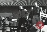 Standbild deutschen Gefangenen Bad Tölz Deutschland, 1945, aus Sekunde 49 historischem Filmmaterial Videoclip 65675074781