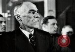 Standbild litauischen Studenten Vilnius Litauen Sozialistische Sowjetrepublik, 1947, aus Sekunde 26 historischem Filmmaterial Videoclip 65675074791