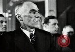 Standbild litauischen Studenten Vilnius Litauen Sozialistische Sowjetrepublik, 1947, aus Sekunde 27 historischem Filmmaterial Videoclip 65675074791