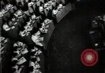 Standbild litauischen Studenten Vilnius der litauischen Sozialistischen Sowjetrepublik, 1947, aus Sekunde 35 historischem Filmmaterial Videoclip 65675074792