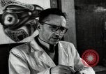 Standbild litauischen Studenten Vilnius der litauischen Sozialistischen Sowjetrepublik, 1947, aus Sekunde 42 historischem Filmmaterial Videoclip 65675074792