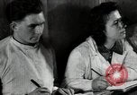 Standbild litauischen Studenten Vilnius der litauischen Sozialistischen Sowjetrepublik, 1947, aus Sekunde 43 historischem Filmmaterial Videoclip 65675074792