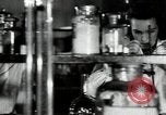 Standbild litauischen Studenten Vilnius der litauischen Sozialistischen Sowjetrepublik, 1947, aus Sekunde 56 historischem Filmmaterial Videoclip 65675074792